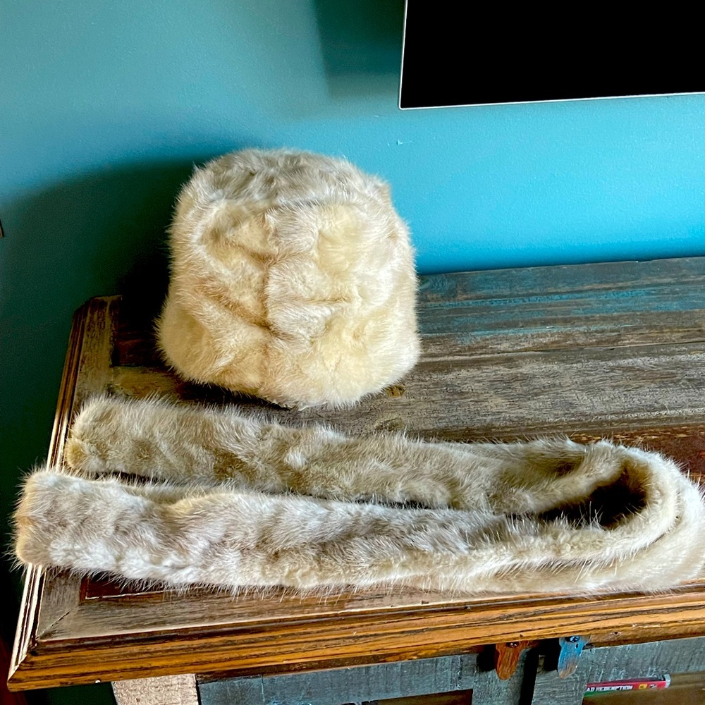 Vintage Fur Scarf and Hat winter White